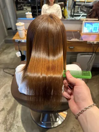 セミロング パーマ 髪質改善 すずきひじりのヘアスタイル