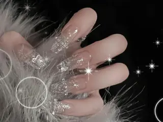 ネイル へぜリヒ ·もものネイルデザイン