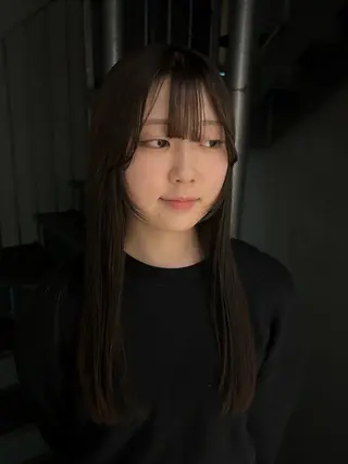 ロング 髙林 優衣のヘアスタイル