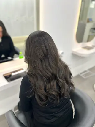 カラー くすみカラー/縮毛 ayukaのヘアスタイル