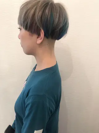 ショート カラー 平川 友希子のヘアスタイル