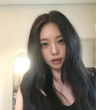 ロング カラー 韓国風暗髪ヘア🤍 🫧MIREIのヘアスタイル