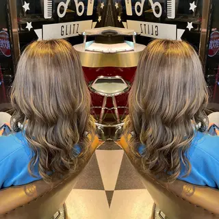 セミロング カラー 👑派手髪/カット 👑ANRYのヘアスタイル