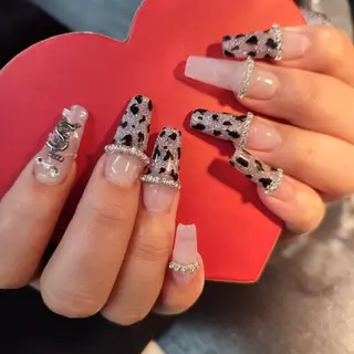 ネイル RUNWAY 　　の眉毛・アイブロウイメージ