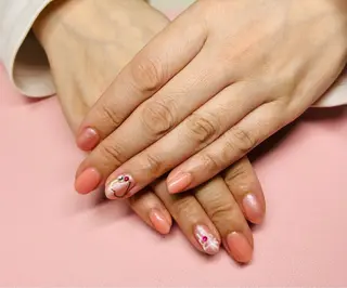 ネイル Y's TONEのネイルデザイン