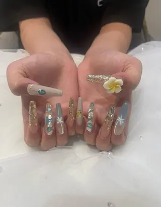 ネイル T-Rich所属・高野 沙玖良のネイルデザイン