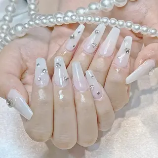 ネイル RAFFINE 月🦋🩵のネイルデザイン