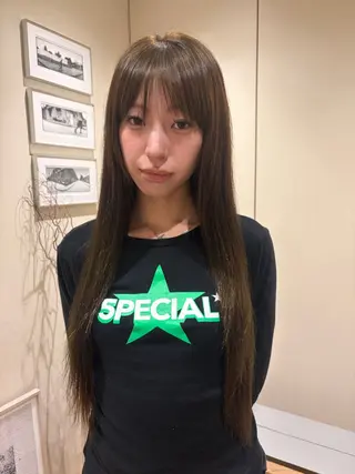 ロング カラー 髙橋 紗奈のヘアスタイル