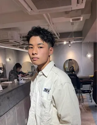ショート パーマ メンズ メンズ特化美容師 熊田 鼓汰郎のヘアスタイル