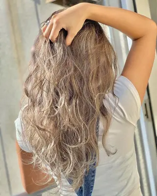 セミロング カラー ヘアアレンジ 髪質改善×ハイトーン 中田啄也のヘアスタイル