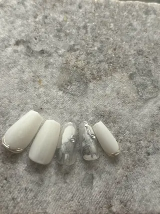 ネイル 三本 綾奈のネイルデザイン