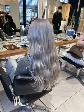 カラー miko🪽地毛風/ ハイトーン/レイヤーのヘアスタイル