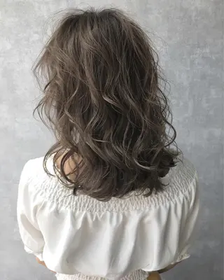 ミディアム カラー レイヤーカット BLend 渋谷のヘアスタイル