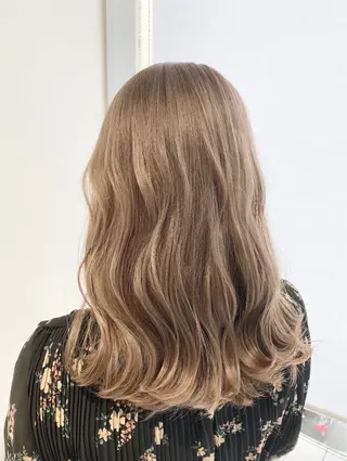 セミロング カラー M IIのヘアスタイル