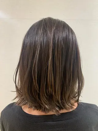 ミディアム カラー 高橋友里亜 /フリーランスのヘアスタイル