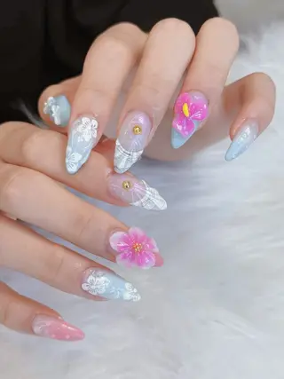 ネイル Luxe Nailのネイルデザイン