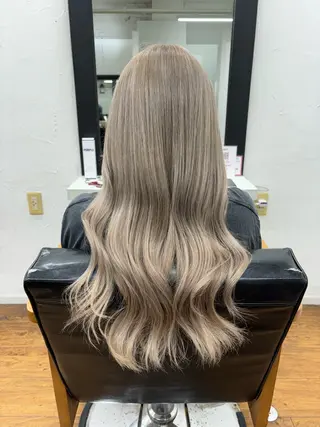 ロング カラー 香野 優子のヘアスタイル