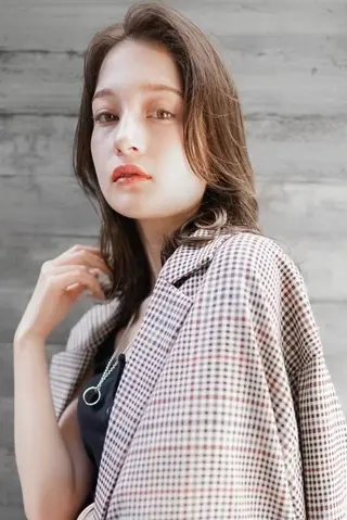 セミロング MISAKI🪐 縮毛矯正のヘアスタイル