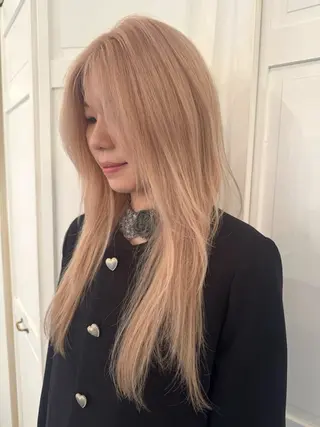 カラー ブリーチカラー🎀 韓国風/寺門美優のヘアスタイル