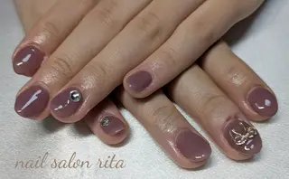 ネイル nail salon rita所属・柴田 理紗のネイルデザイン