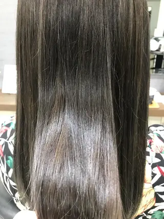 セミロング カラー Adachi Fujikoのヘアスタイル