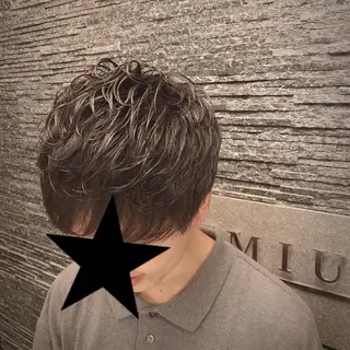 ショート パーマ メンズ 山田 哲平のヘアスタイル