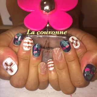 ネイル Lacouronne NATSUMIのネイルデザイン