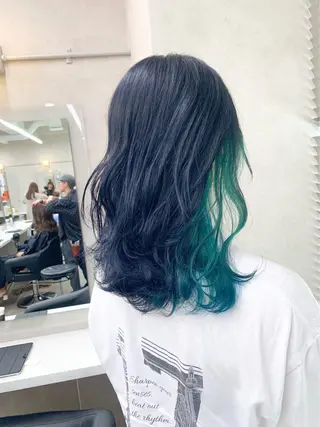 セミロング カラー ハイトーン×レイヤー カットTAKUMIのヘアスタイル