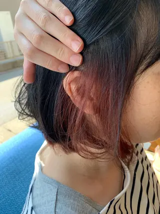ショート カラー ツキダテ ユイのヘアスタイル