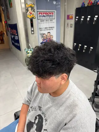 ミディアム メンズ Buzzy 大畠　慎三郎のヘアスタイル