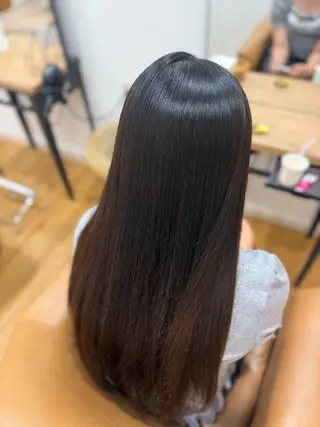 ロング Soleil【ソレイユ】所属・黒地 陽菜のヘアスタイル