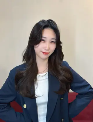 ロング カラー ヘアアレンジ 酸性縮毛矯正🧴韓国 レイヤー/髪質改善のヘアスタイル