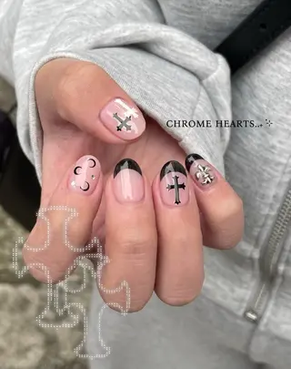 ネイル MINAMI໒꒱ Y2K、韓国ガーリーのネイルデザイン