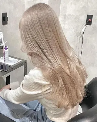 ロング カラー B E C H I C O〔べち子〕のヘアスタイル