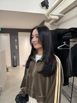 ロング reira/堀江/ レイヤーカットのヘアスタイル