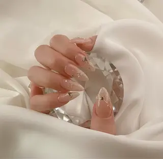 ネイル Lyna 池袋のネイルデザイン