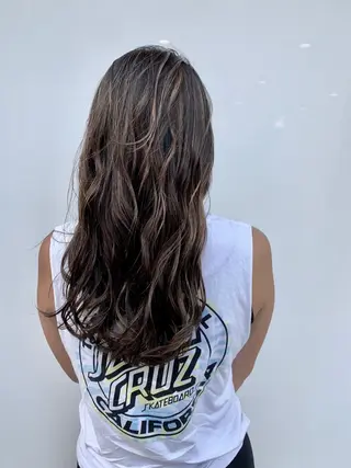 カラー 島袋 ナオユキのヘアスタイル