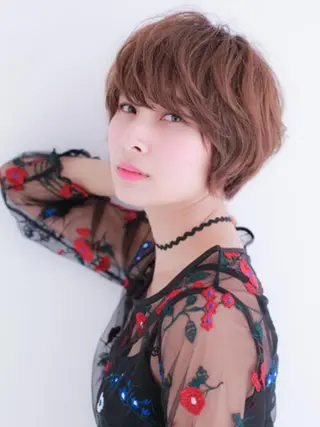 ショート 岸川 恭子のヘアスタイル