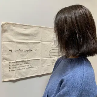 ミディアム カラー 宮本 季奈のヘアスタイル