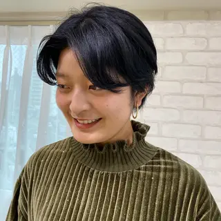 ショート カラー abilita AZUSAのヘアスタイル