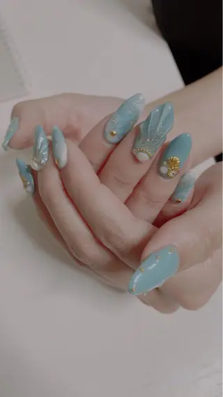 ネイル The Best Beauty受付担当のヘアスタイル