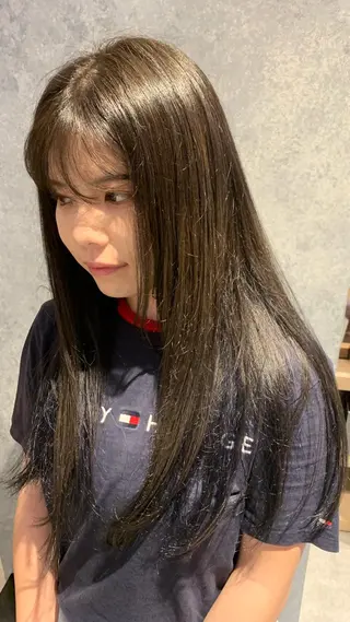 ロング カラー AiRU hair MIYUUのヘアスタイル