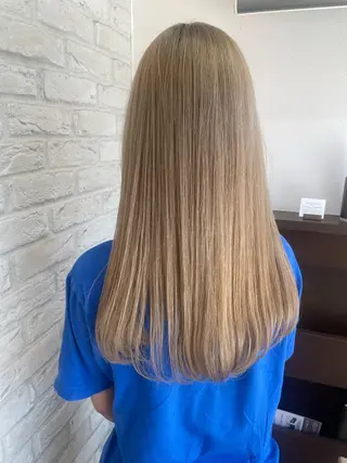 ロング rouge所属・アベ ミオのヘアスタイル