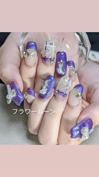 ネイル フラワー ムーンのネイルデザイン