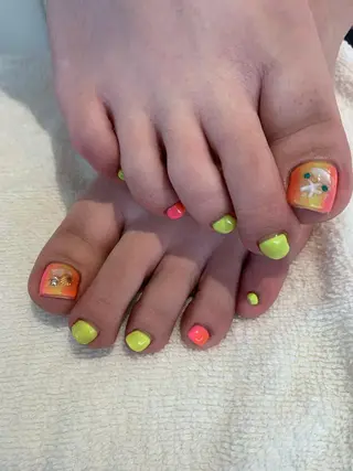 ネイル imymemine所属・渡邊 束紗のネイルデザイン
