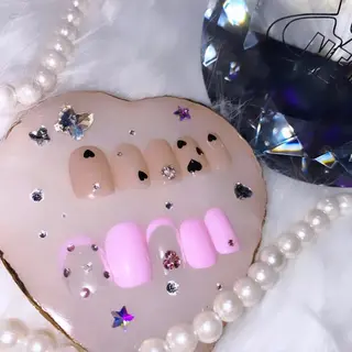 ネイル ちゅるんネイル🪄 耳ツボジュエリー🔗のネイルデザイン