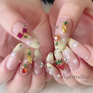 ネイル Aphrodite パラジェル認定サロンのネイルデザイン