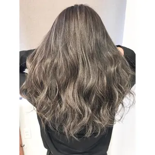 セミロング カラー ネイル マツエク・マツパ 井上 一平のヘアスタイル