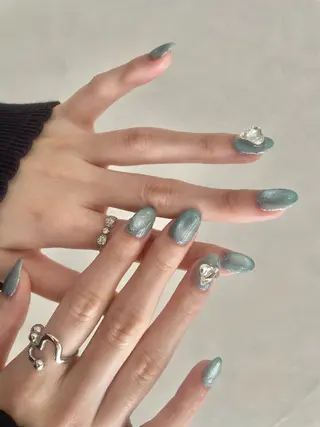 ネイル Lily nail 大濠店所属・Lily イシイのネイルデザイン
