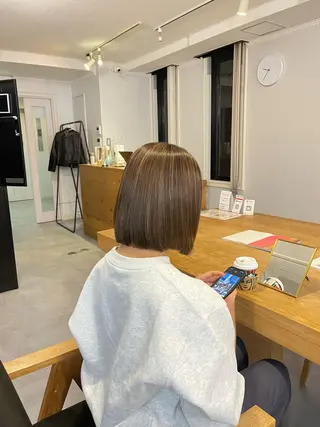 ショート カラー SALT WATER所属・南堀江レイヤーカット MIKU🍒のヘアスタイル